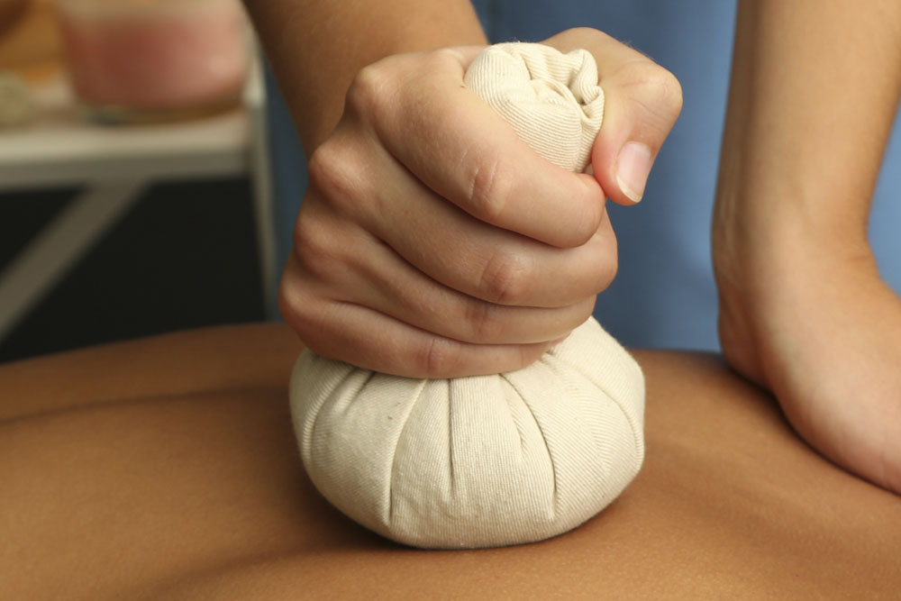 kizhi-massage